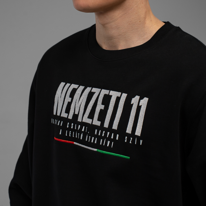 NEMZETI 11 KÖRNYAKÚ PULÓVER (FEKETE)