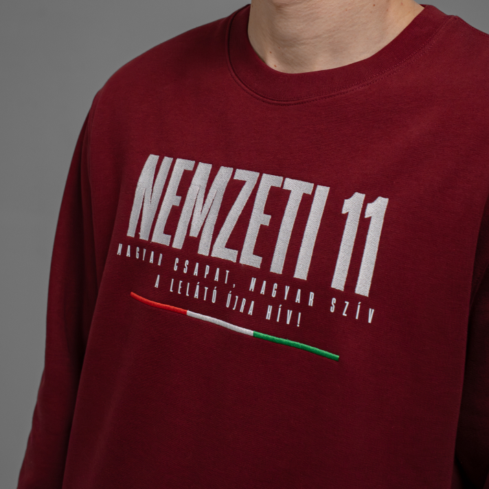 NEMZETI 11 KÖRNYAKÚ PULÓVER (BORDÓ)