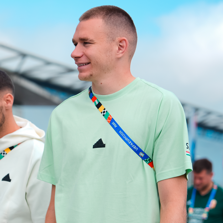 ADIDAS 2024 EB KOLLEKCIÓ - PÓLÓ (PISZTÁCIA ZÖLD)