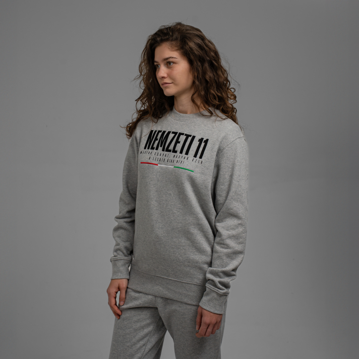 NEMZETI 11 KÖRNYAKÚ PULÓVER (SZÜRKE)