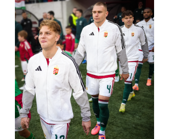 Magyar válogatott hazai himnuszkabát