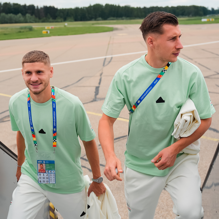 ADIDAS 2024 EB KOLLEKCIÓ - PÓLÓ (PISZTÁCIA ZÖLD)