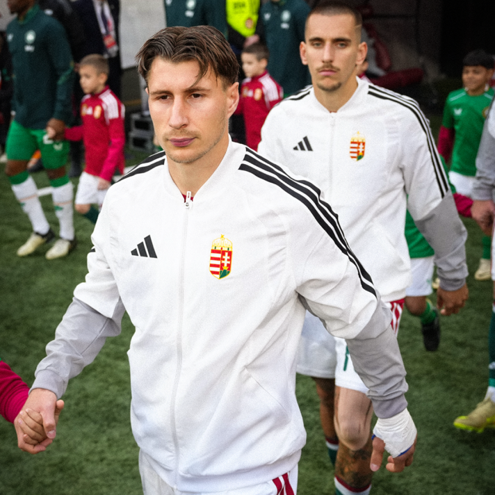 Magyar válogatott hazai himnuszkabát