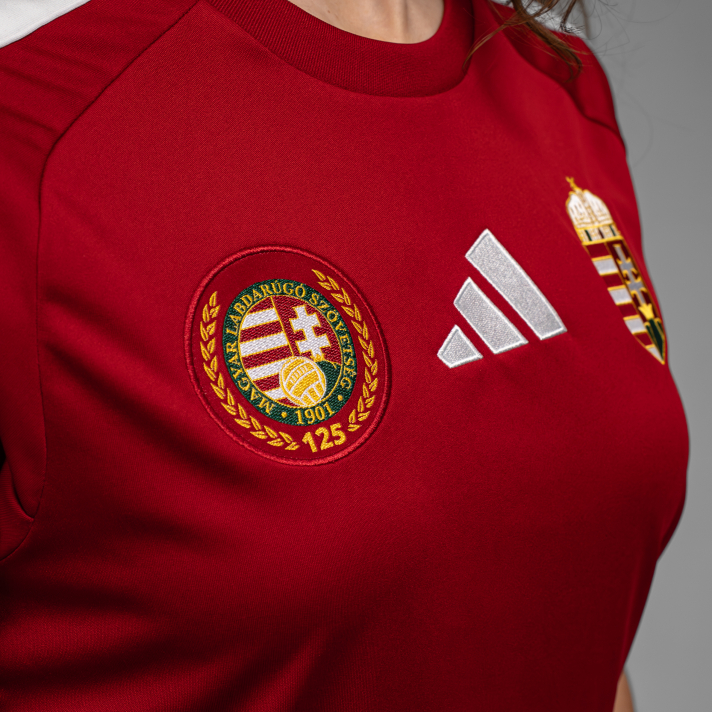 MAGYAR VÁLOGATOTT HIVATALOS HAZAI MEZ (NŐI, 2026)