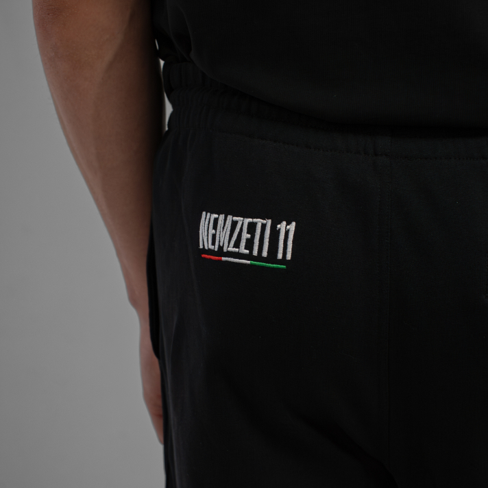 NEMZETI 11 MELEGÍTŐ NADRÁG (FEKETE)